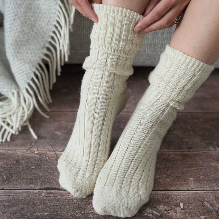 Alpaca Vs Wool Socks: Which Offers Superior Comfort?